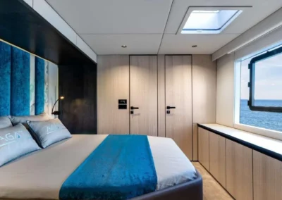 Sunreef 70 AGATA BLU guest cabin with hull window