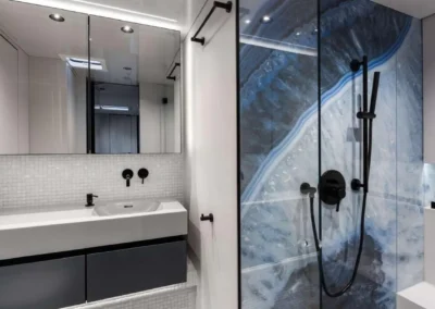 Sunreef 70 AGATA BLU en-suite bathroom